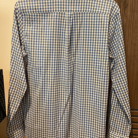Southern Tide button down - Picture 2 of 3